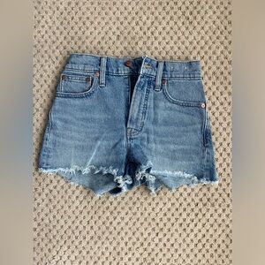 Madewell The Perfect Jean Short, size 23